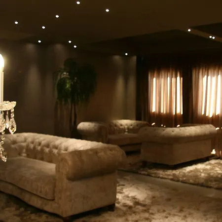 Otel & Bringue 4*
